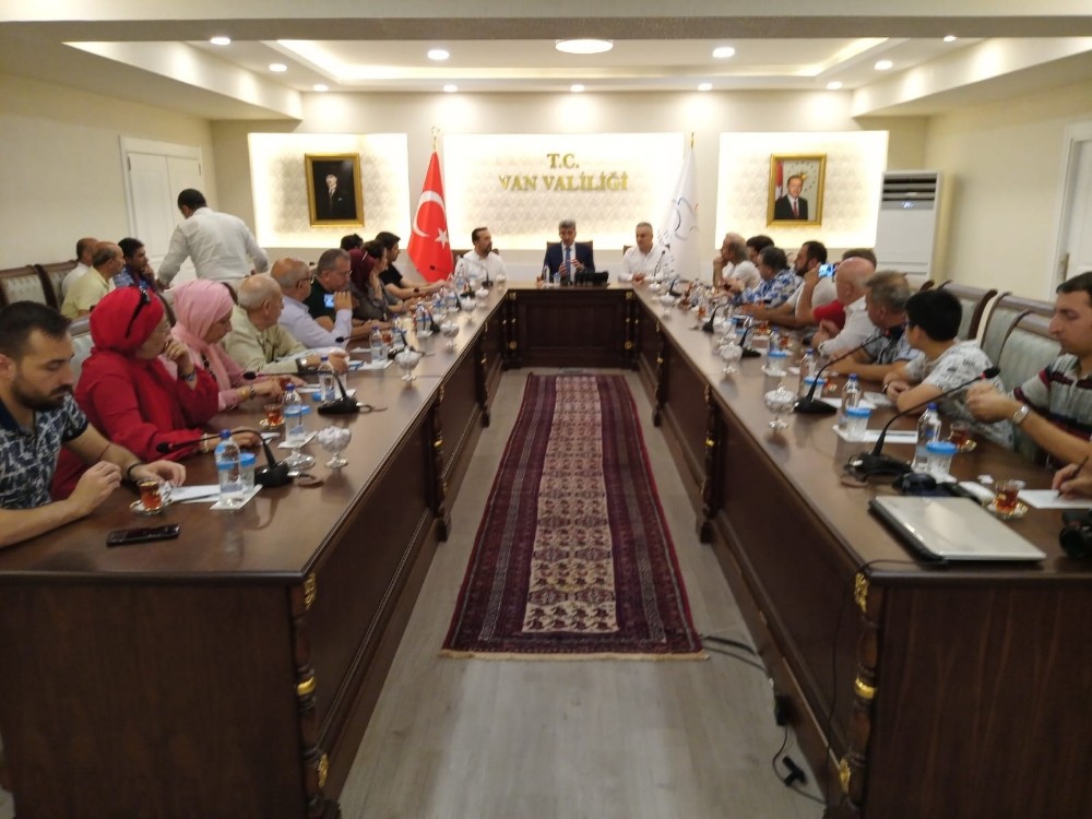 Trabzonlu gazetecilerden Vali Bilmez’e ziyaret 