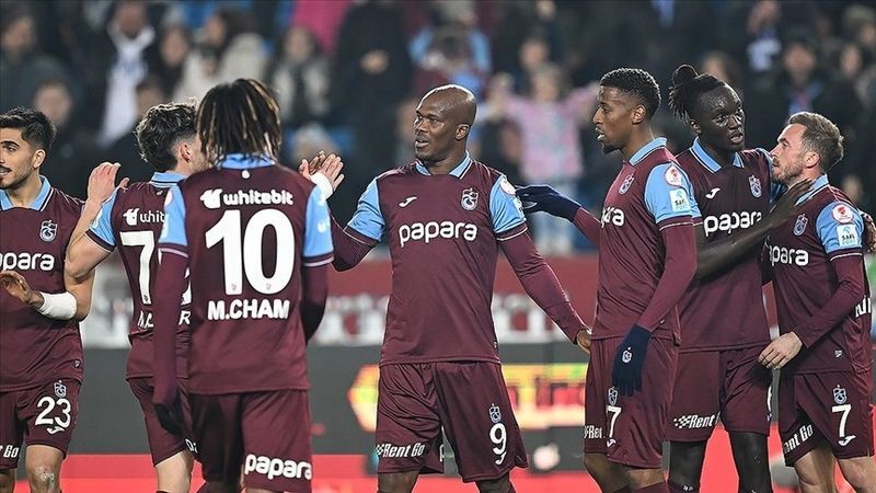 Trabzonspor ayrılığı resmen duyurdu! Yıldız futbolcu 100 bin EURO alacağını kulübe bırakıp, ülkesinin yolunu tuttu
