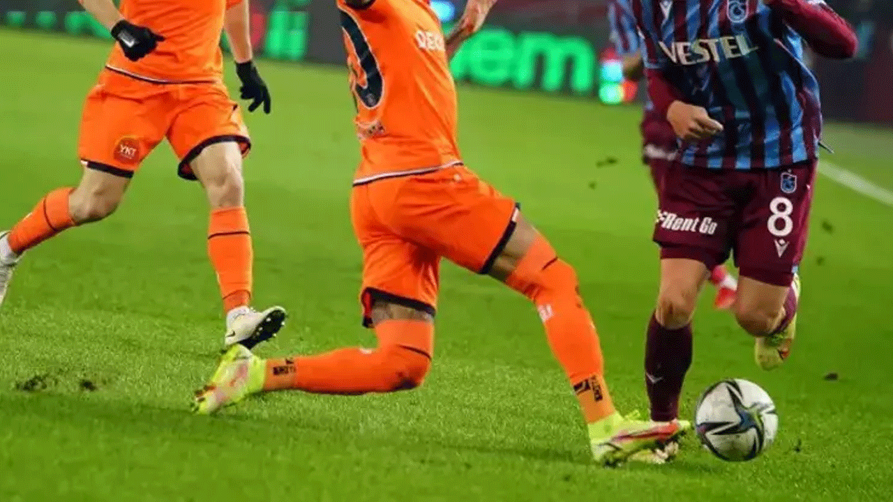 Trabzonspor - Başakşehir maçı için heyecan dorukta! İlk 11’ler açıklandı!