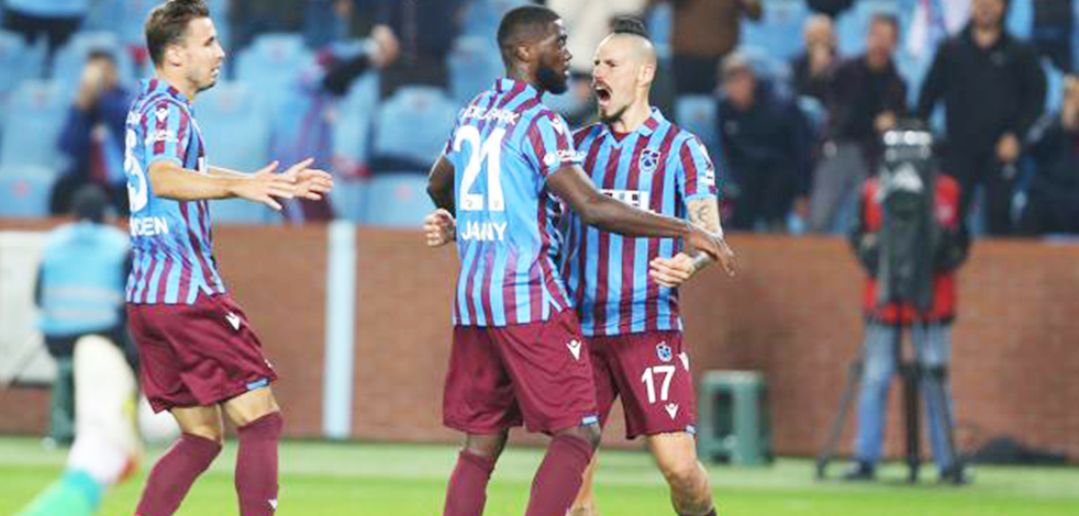 Trabzonspor, Çaykur Rizespor’u 2-1 mağlup etti