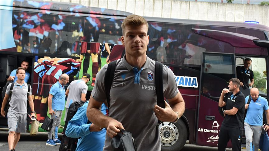 Trabzonspor eksik kadroyla Getafe ile yapacağı ilk hafta maçı için İspanya'ya gitti.