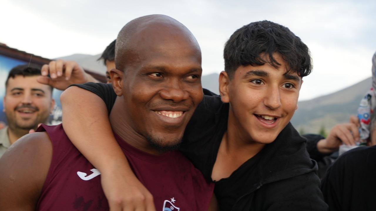 Trabzonspor, Erzurum kampında taraftarıyla buluştu