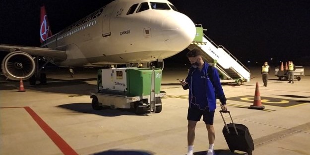 Trabzonspor uçağı kalkış yapamadı