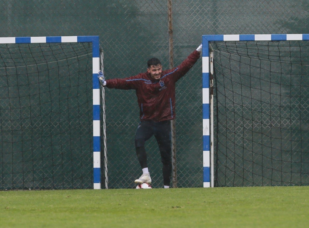 Trabzonspor yağmur altında çalıştı 