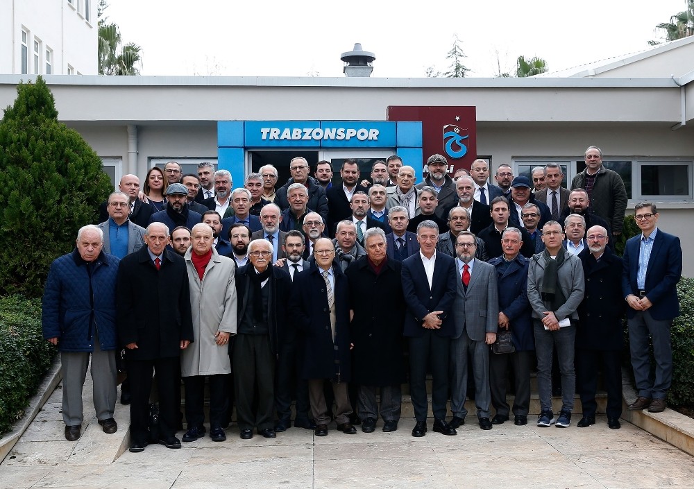 Trabzonspor Yönetim Kurulu ile İstişare Kurulu bir araya geldi 