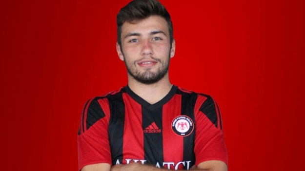 Trabzonspor'a genç sol bek