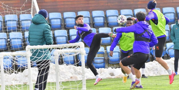 Başakşehir'de Antalyaspor hazırlıkları başladı