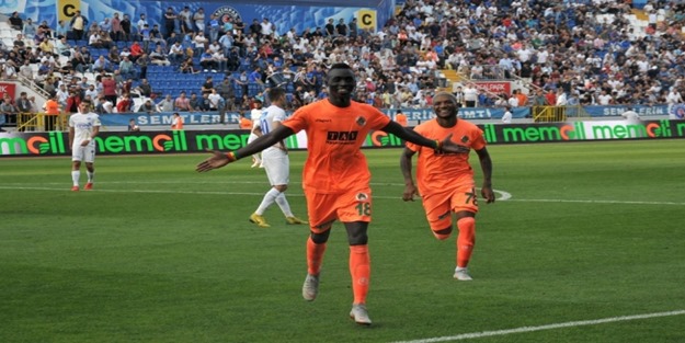 Trabzonspor'a sürpriz golcü Papiss Cisse