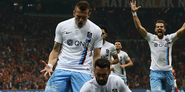 Trabzonspor'da bir fatura da o futbolcuya kesildi