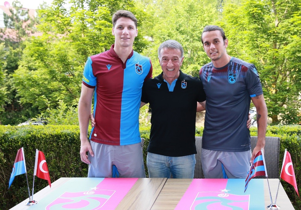 Trabzonspor’da Campi ve Erce için imza töreni düzenlendi 