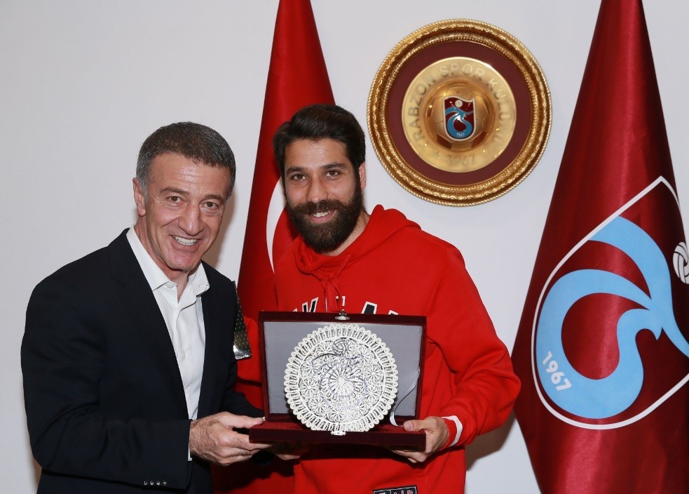 Trabzonspor’da Olcay Şahan ve Ibanez’e veda plaketi 