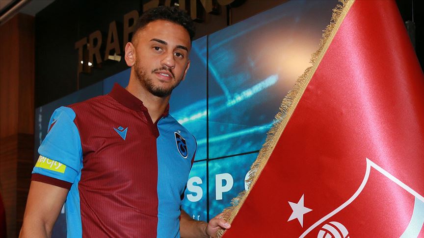 Trabzonsporlu futbolcu Ahmet Canbaz ameliyat oldu
