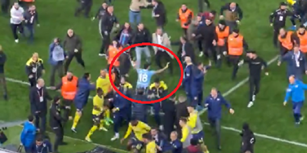 Trabzonsporlu futbolcu meslektaşlarına böyle siper oldu