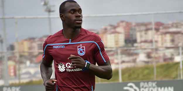 Trabzonsporlu oyuncuya ırkçı saldırı!