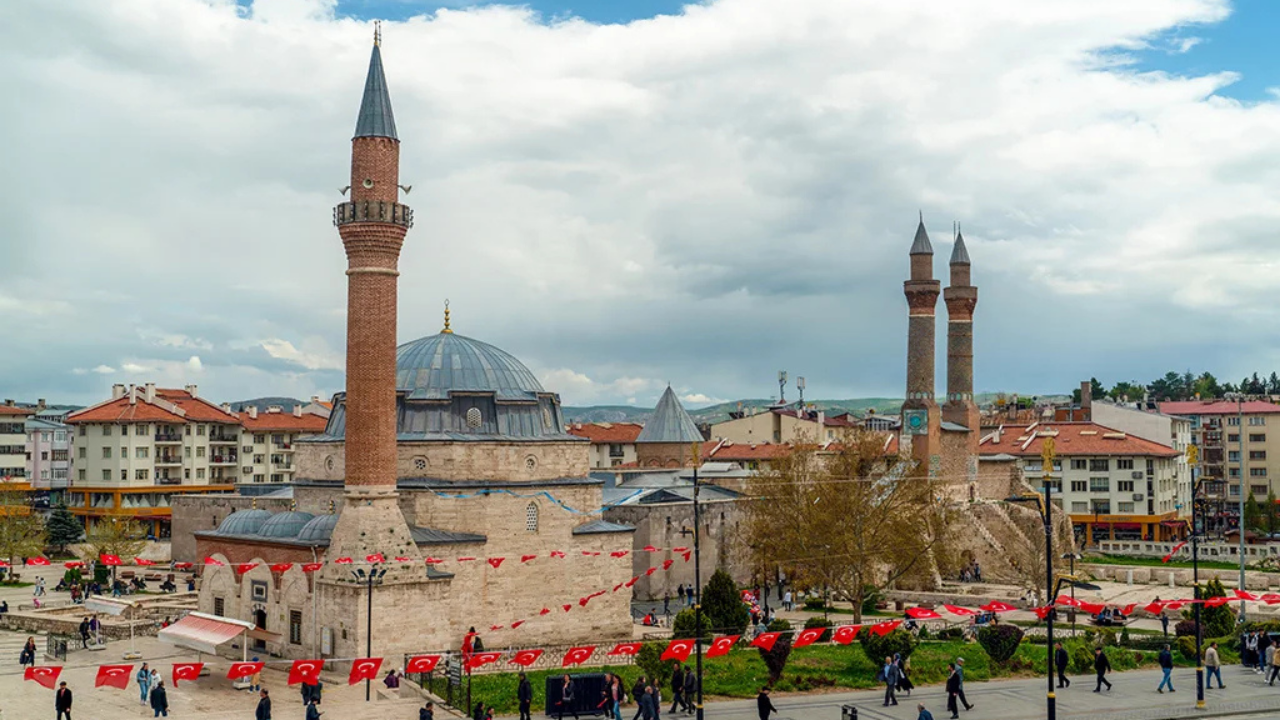 Trabzon’un ilçesiydi, Sivas’a bağlandı… Sosyal medyada viral oldu: Adeta yeniden keşfediliyor!