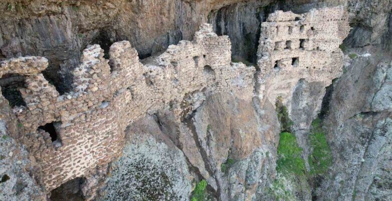 Trabzon’un Sümela Manastırı olur da Başkent Ankaramızın olmaz mı! Alicin Jeositi yıllara meydan okuyor!