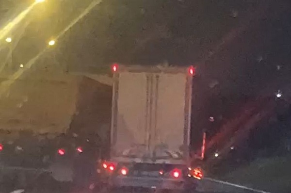 Trafiği birbirine böyle kattılar! TEM Otoyolu'nda faciadan dönüldü