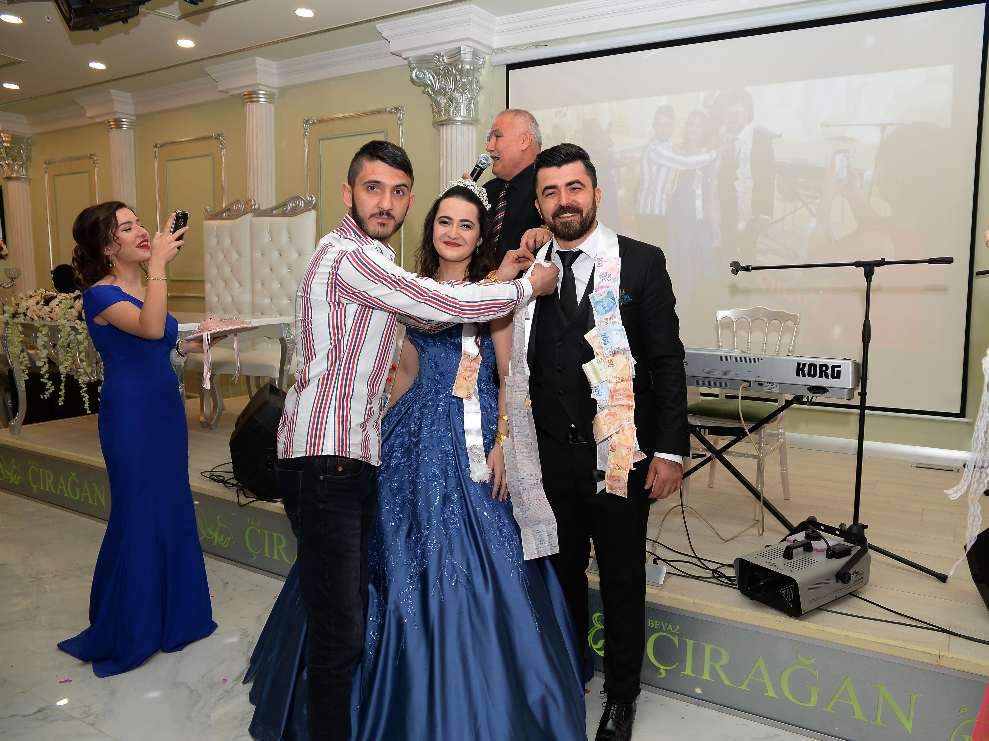 Trafik cezalarını damada taktılar