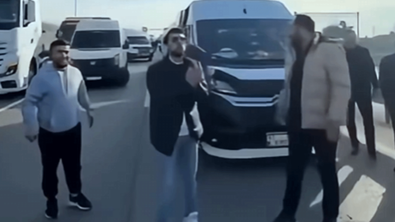 Trafik cezası yediler, devleti resmen tehdit ettiler! Üstüne yolu da kapattılar