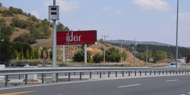 Trafik cezasına kızıp EDS'yi kurşunladı