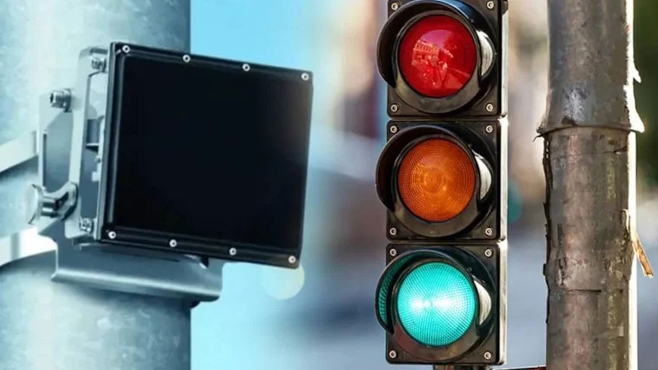 Trafik ışıklarındaki siyah kutu hız kamerası değilmiş: Gerçek görevi bambaşka çıktı!