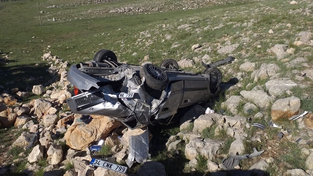 Trafik kazası, 1 ağır 4 yaralı 