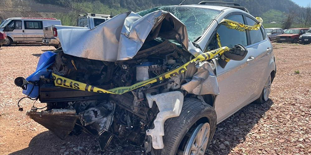 Trafik kazasında aile dramı: 1 ölü, 3 yaralı