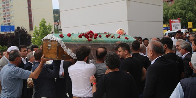 Trafik kazasında yaşamını yitiren öğrenci toprağa verildi