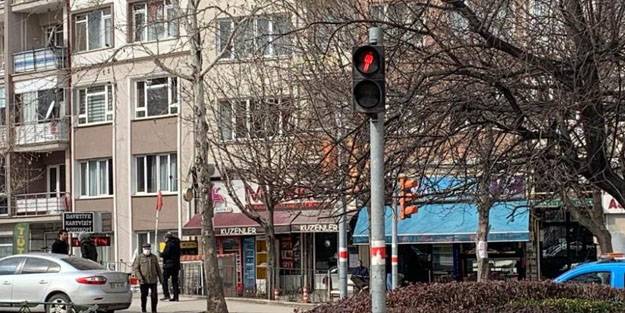 Trafik lambalarında gülümseten hata