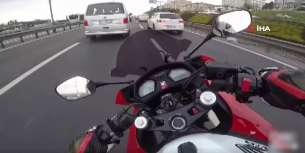 Trafik magandası E-5'i birbirine katıp sosyal medyadan paylaştı