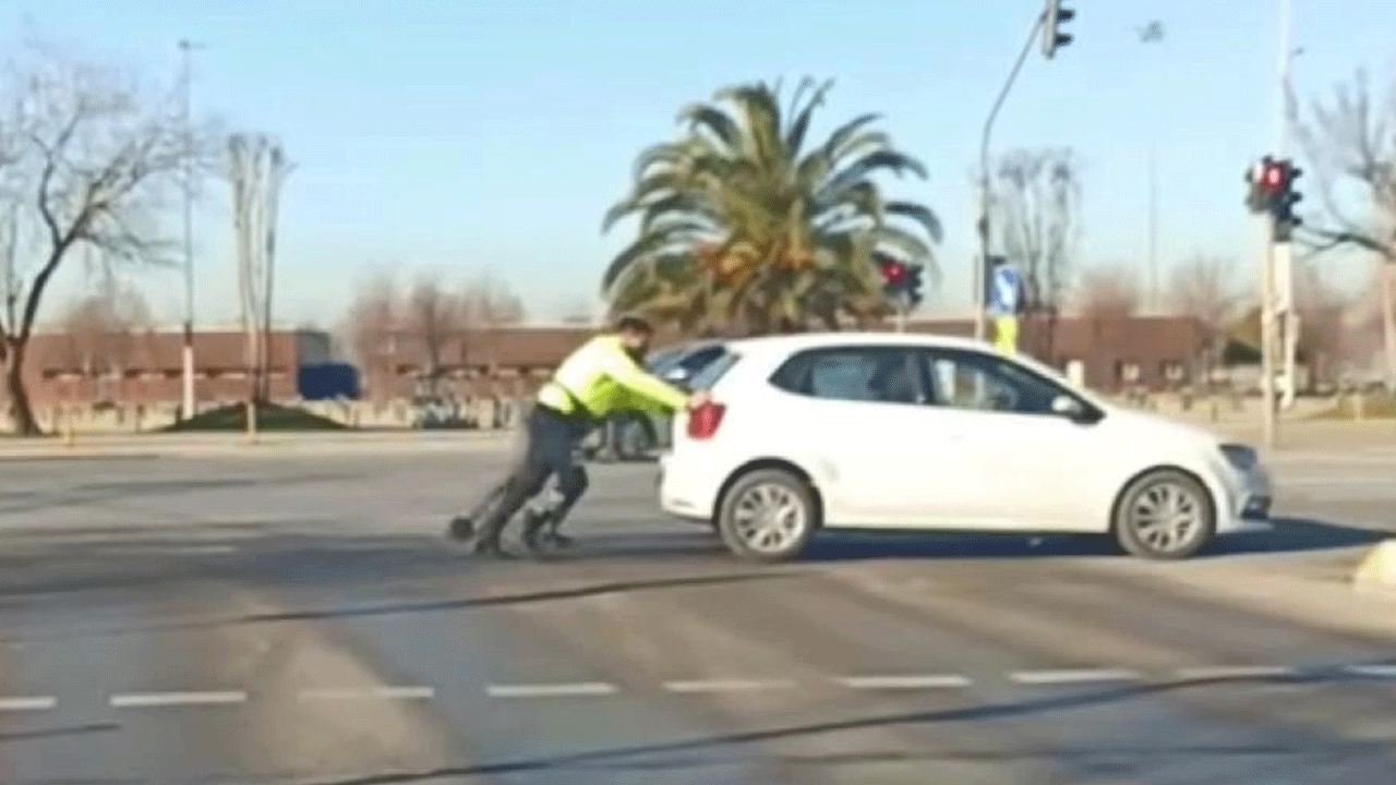 Trafik polisine takdir yağdı