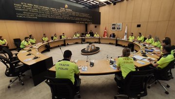 Trafik tedbirleri bakan Soylu başkanlığında değerlendirildi