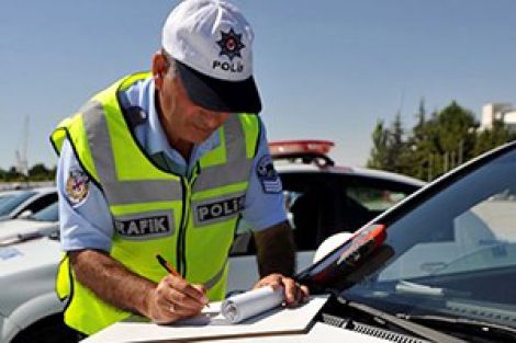 Trafik cezası 3 eşit taksitte ödenebilecek