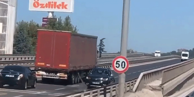 Trafikte akılalmaz hareket! Böyle vicdansız görülmedi