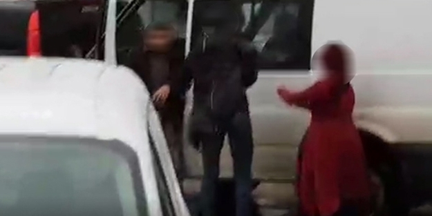 Trafikte çıldırdı: 