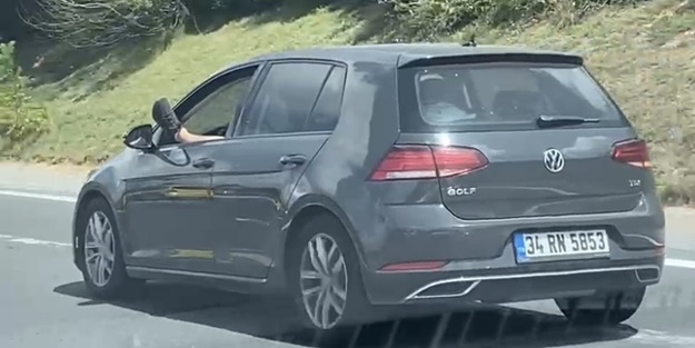 Trafikte böylesine denk geldiniz mi? Ne adamlar var yuh artık