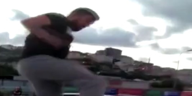 Trafikte kadın sürücüye dehşeti yaşattı