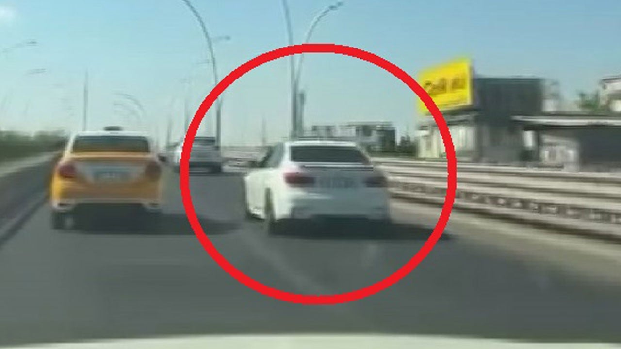 Trafikte makas atarak ilerledi! Tehlikeli anlar kameraya böyle yansıdı
