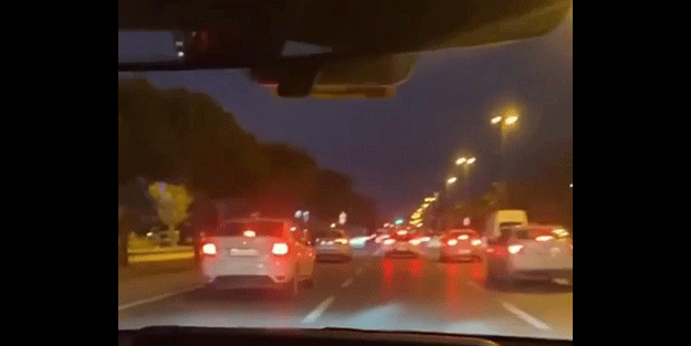 Trafikte rezalet görüntüler Cahilliğin ta kendisi