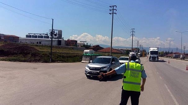 Trafikte rüşvete adli kontrol