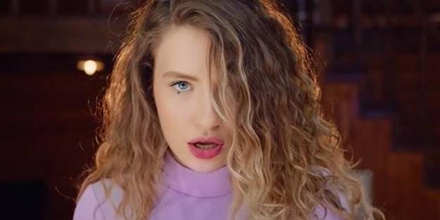 Trafikte sürücünün yüzüne tükürmüştü! Şarkıcı Irmak Arıcı'dan bomba itiraf