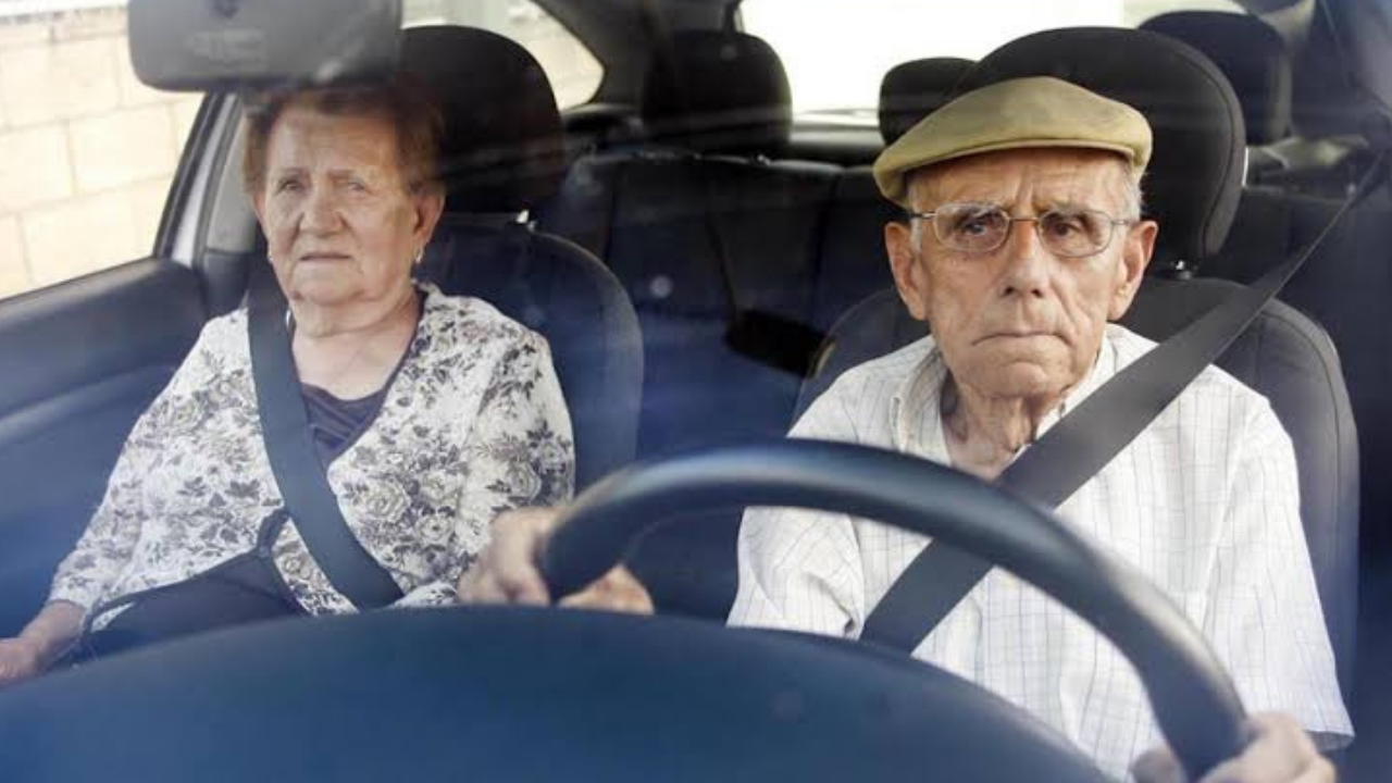 Trafikte yeni dönem: Ehliyeti olan 65 yaş üstü sürücüler için zorunlu hale gelecek!