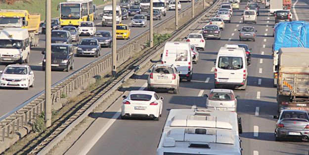 Trafikte 17.00-18.00 saatlerine dikkat!