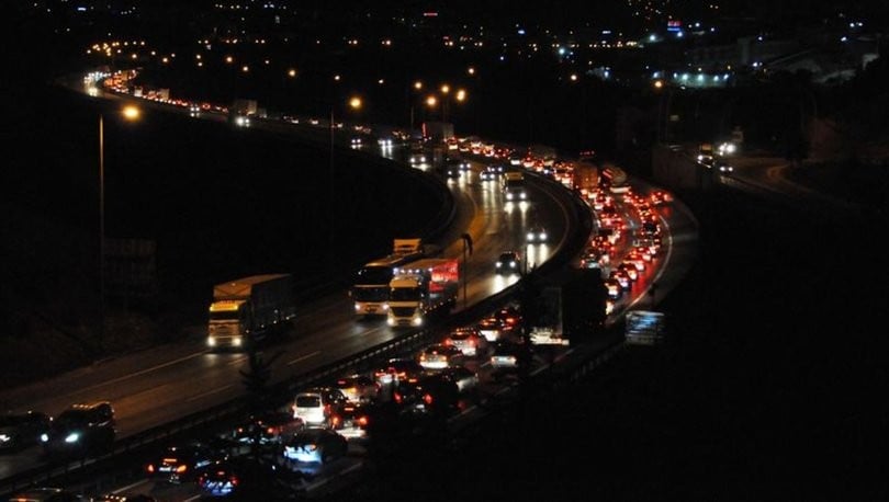 Trafikteki bayram yoğunluğu sürüyor