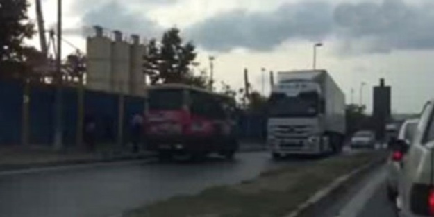 Trafikten kaçarken kazaya davetiye çıkarıyorlar