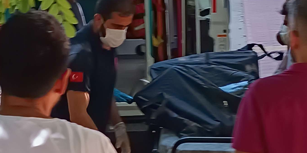 Trafodan kablo çalmak isterken akıma kapılan kişi...