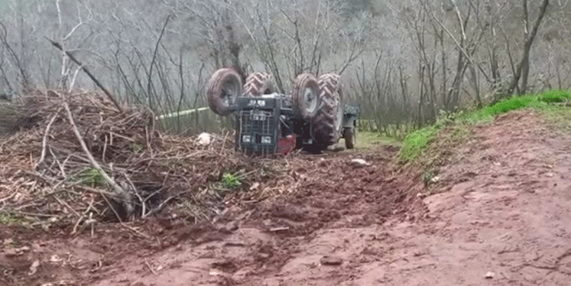 Traktör altında kalan sürücü öldü