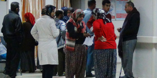 Traktör şarampole devrildi