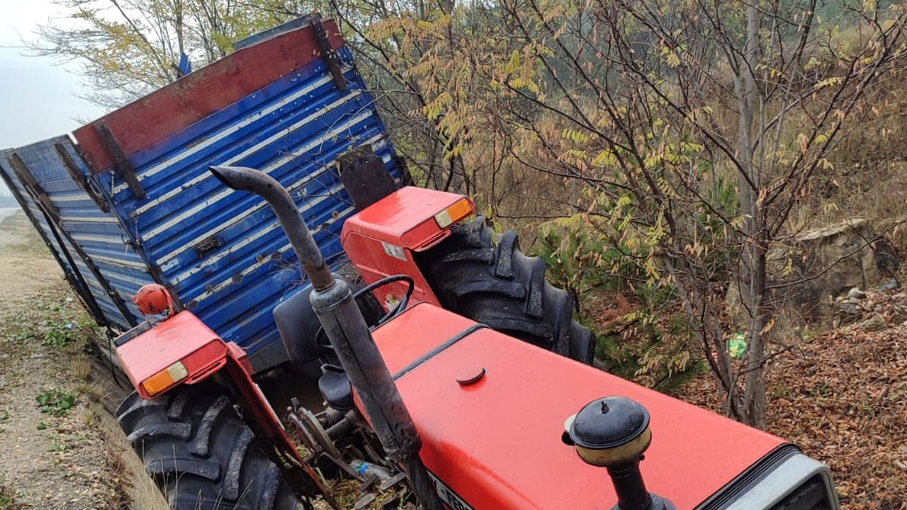 Traktör sürücüsü feci şekilde can verdi