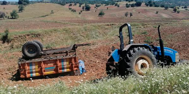 Traktör sürücüsü, seyir halindeyken kalp krizi geçirip öldü